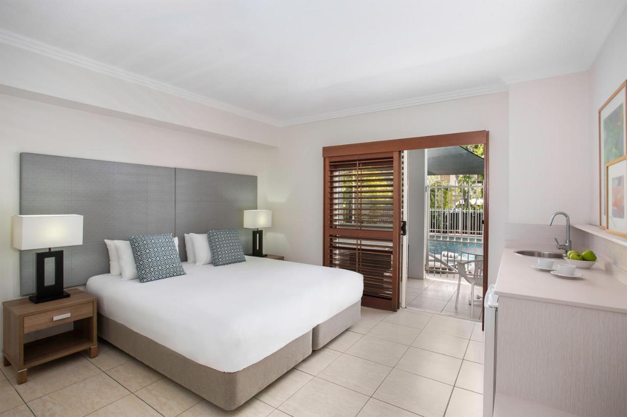 Mantra Aqueous On Port Aparthotel Port Douglas Bagian luar foto