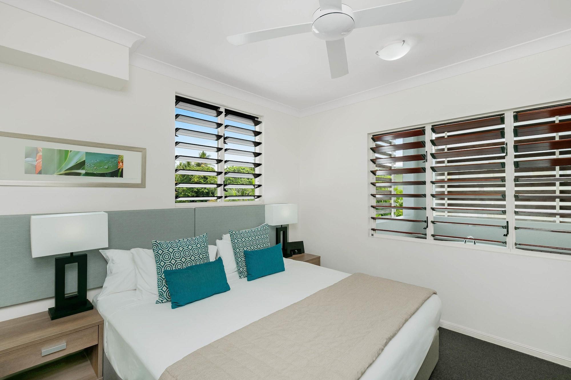 Mantra Aqueous On Port Aparthotel Port Douglas Bagian luar foto