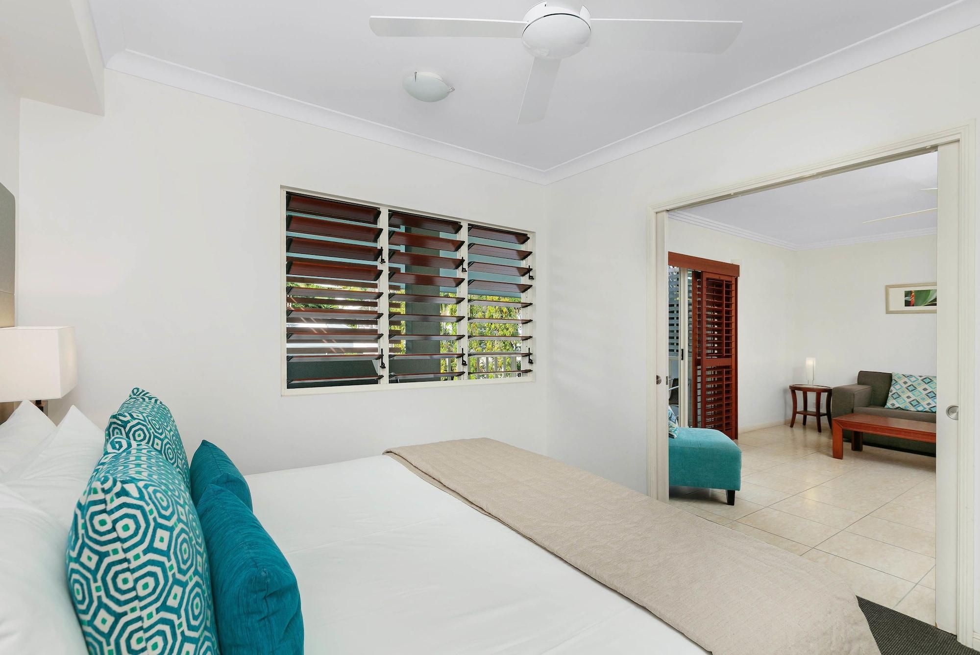 Mantra Aqueous On Port Aparthotel Port Douglas Bagian luar foto