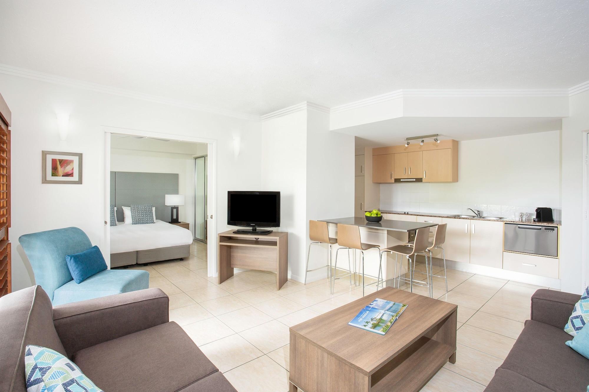 Mantra Aqueous On Port Aparthotel Port Douglas Bagian luar foto