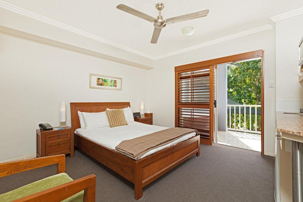Mantra Aqueous On Port Aparthotel Port Douglas Bagian luar foto