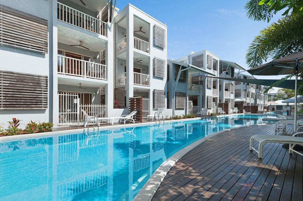 Mantra Aqueous On Port Aparthotel Port Douglas Bagian luar foto