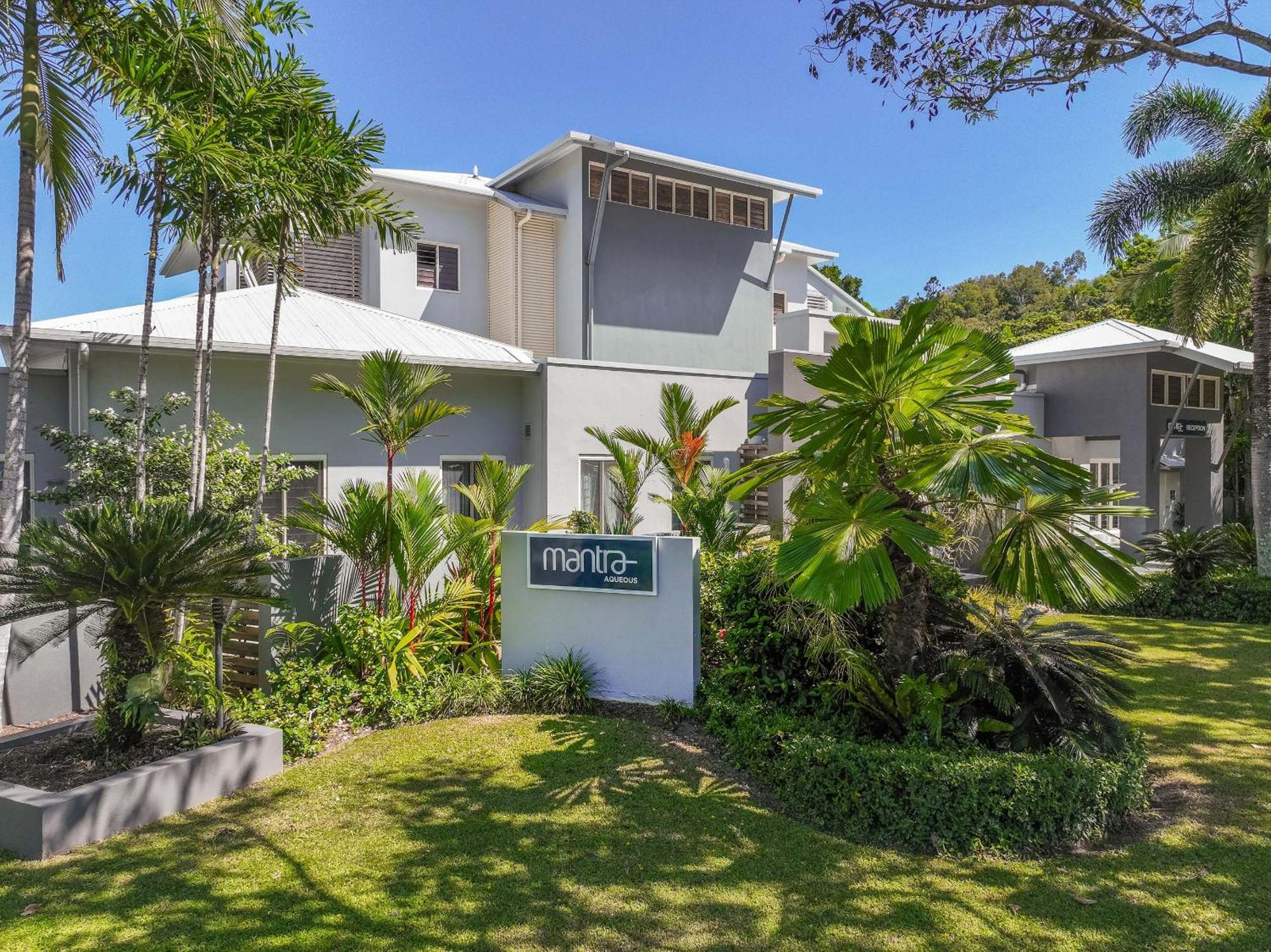 Mantra Aqueous On Port Aparthotel Port Douglas Bagian luar foto