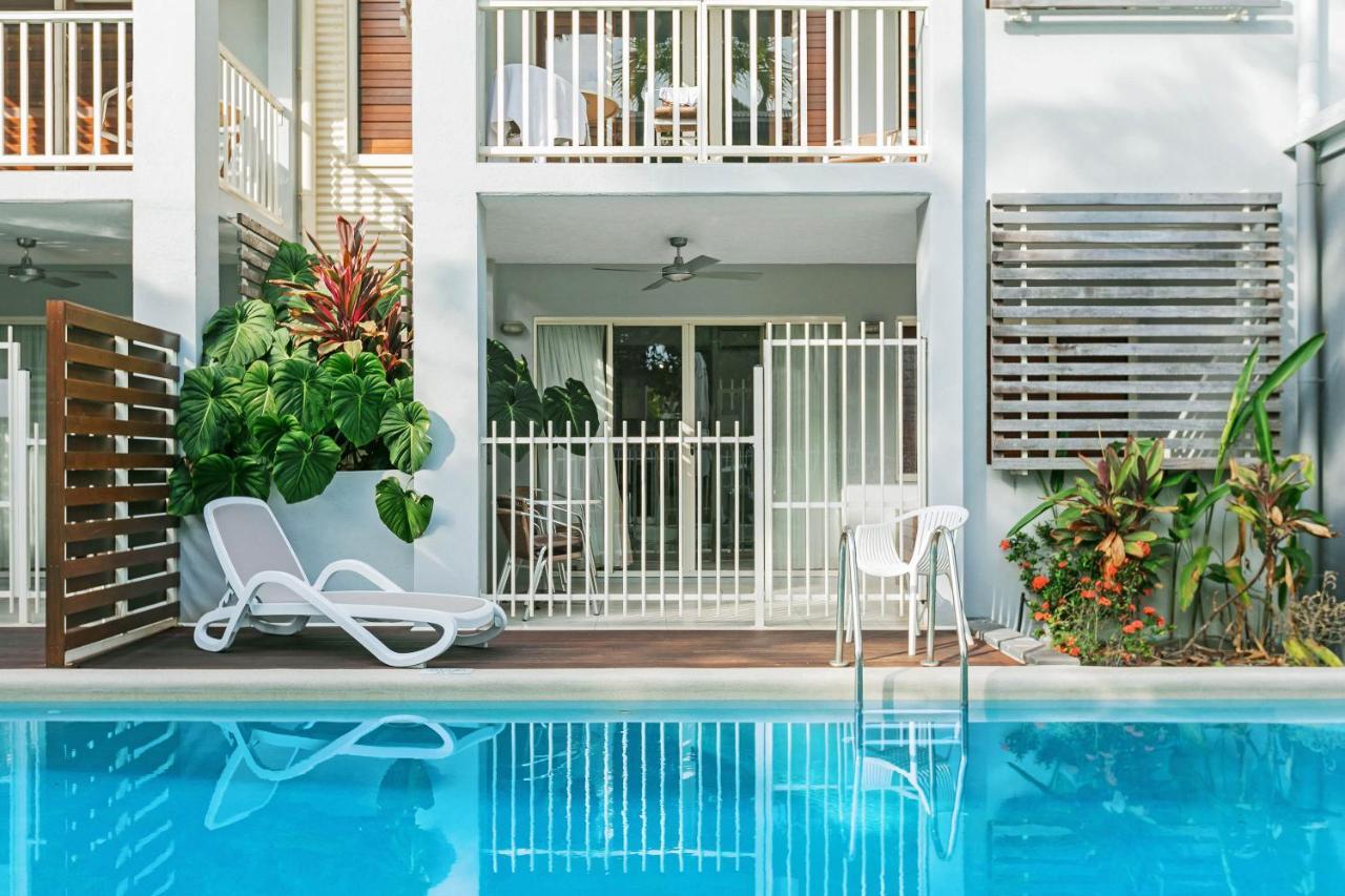 Mantra Aqueous On Port Aparthotel Port Douglas Bagian luar foto