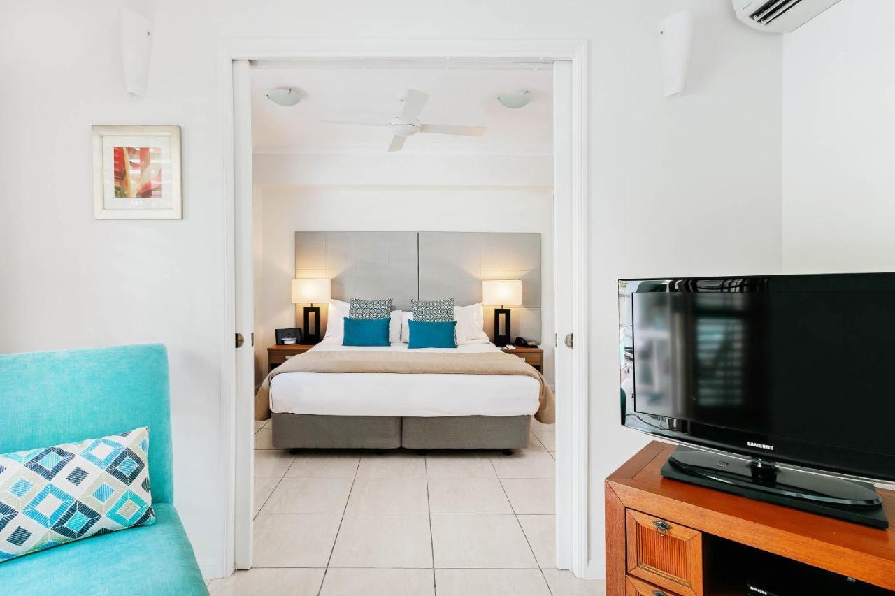 Mantra Aqueous On Port Aparthotel Port Douglas Bagian luar foto
