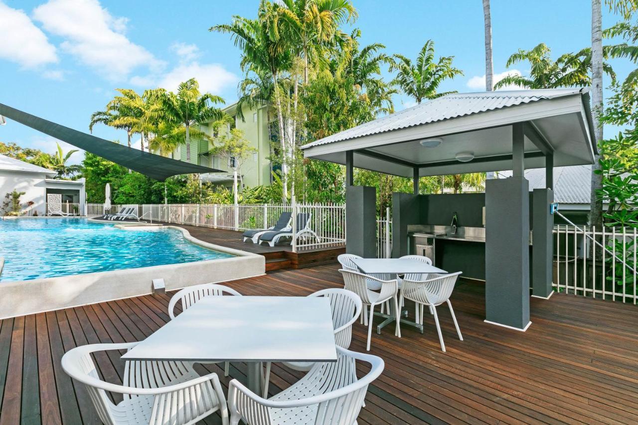 Mantra Aqueous On Port Aparthotel Port Douglas Bagian luar foto