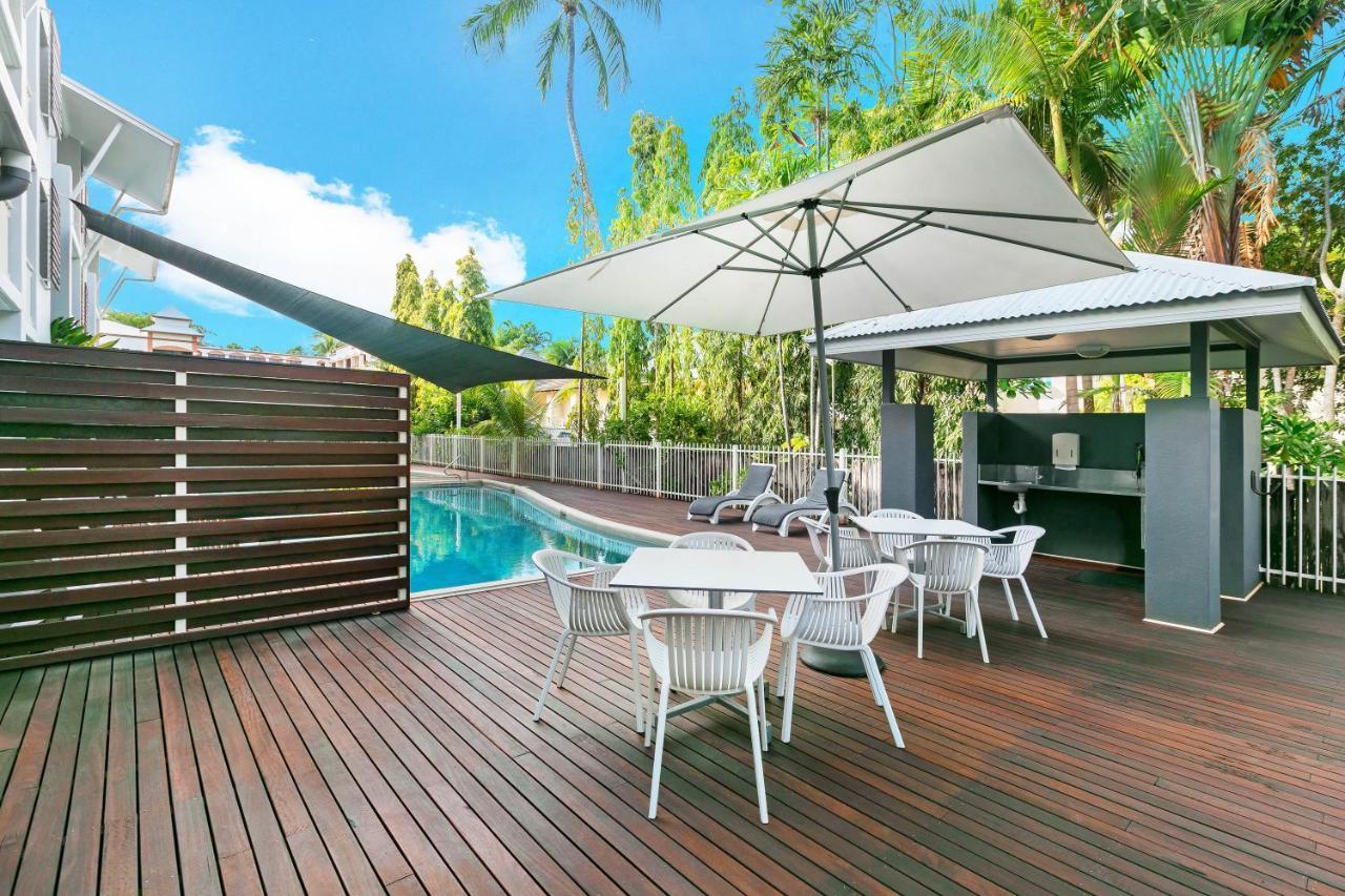 Mantra Aqueous On Port Aparthotel Port Douglas Bagian luar foto